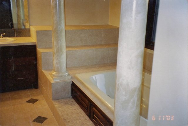 colums1.jpg